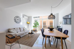 Triplex in the Heart of Málaga
